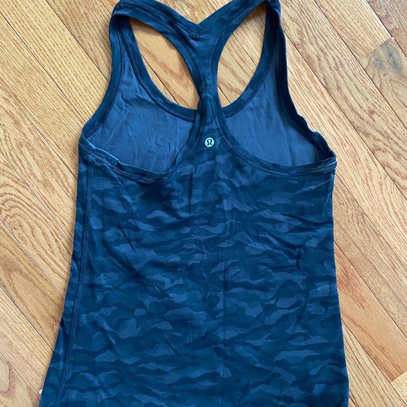 Camo lulu lemon tank - Picture 2 of 2
